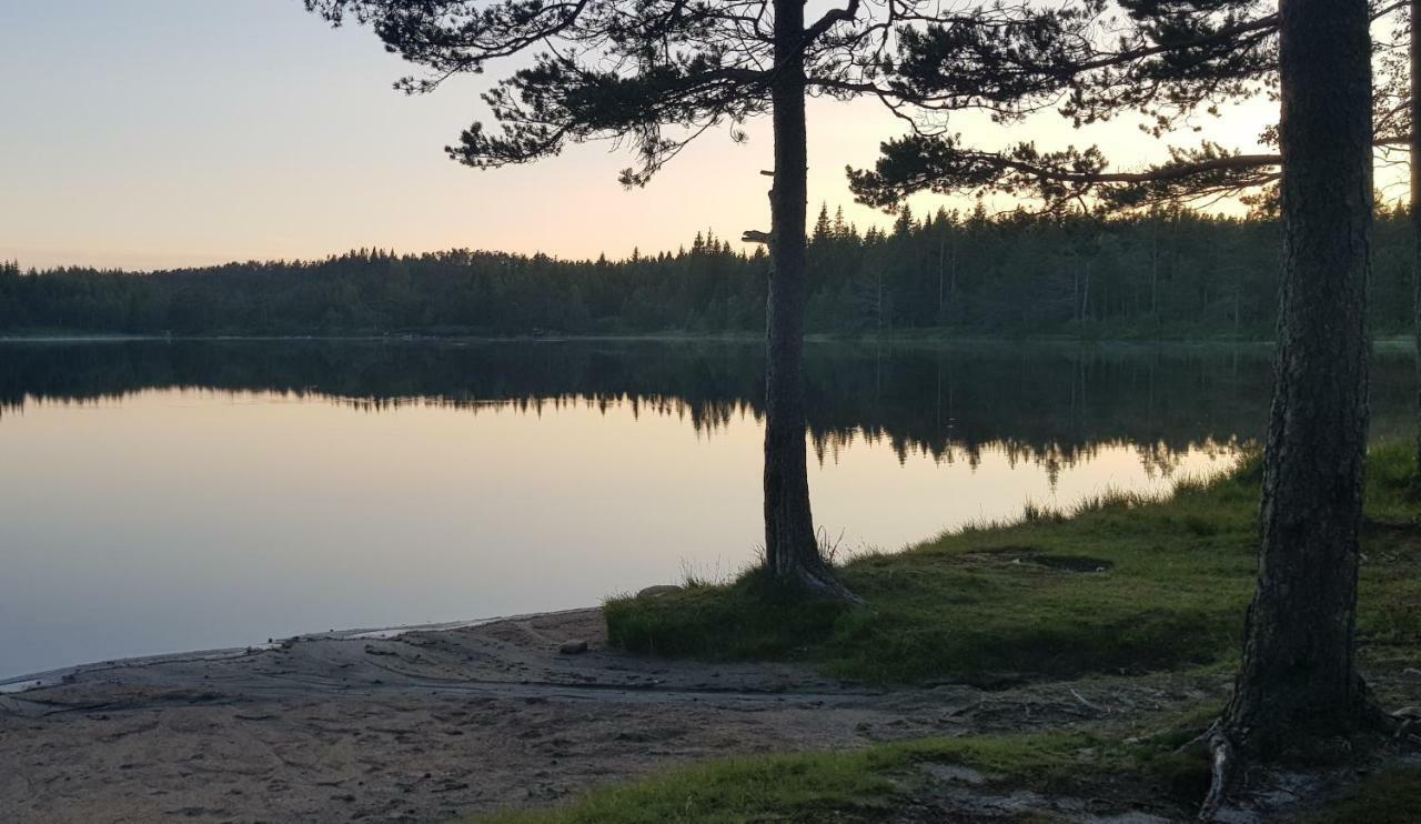 Cozy Cottage in the Woods, near Dyreparken in Kristiansand, Lake Lolandsvannet Ovrebo Eksteriør bilde